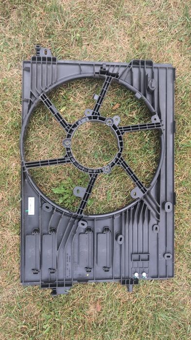 Obudowa wentylatora chłodnicy FS2198 T85047B  KADJAR QASHQAI Nowy Oryg
