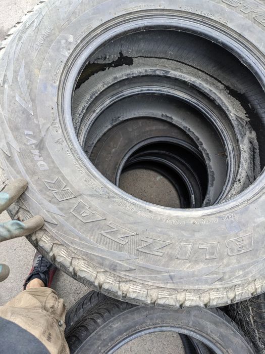 275/65R17 Bridgestone Blizzak 2 шт