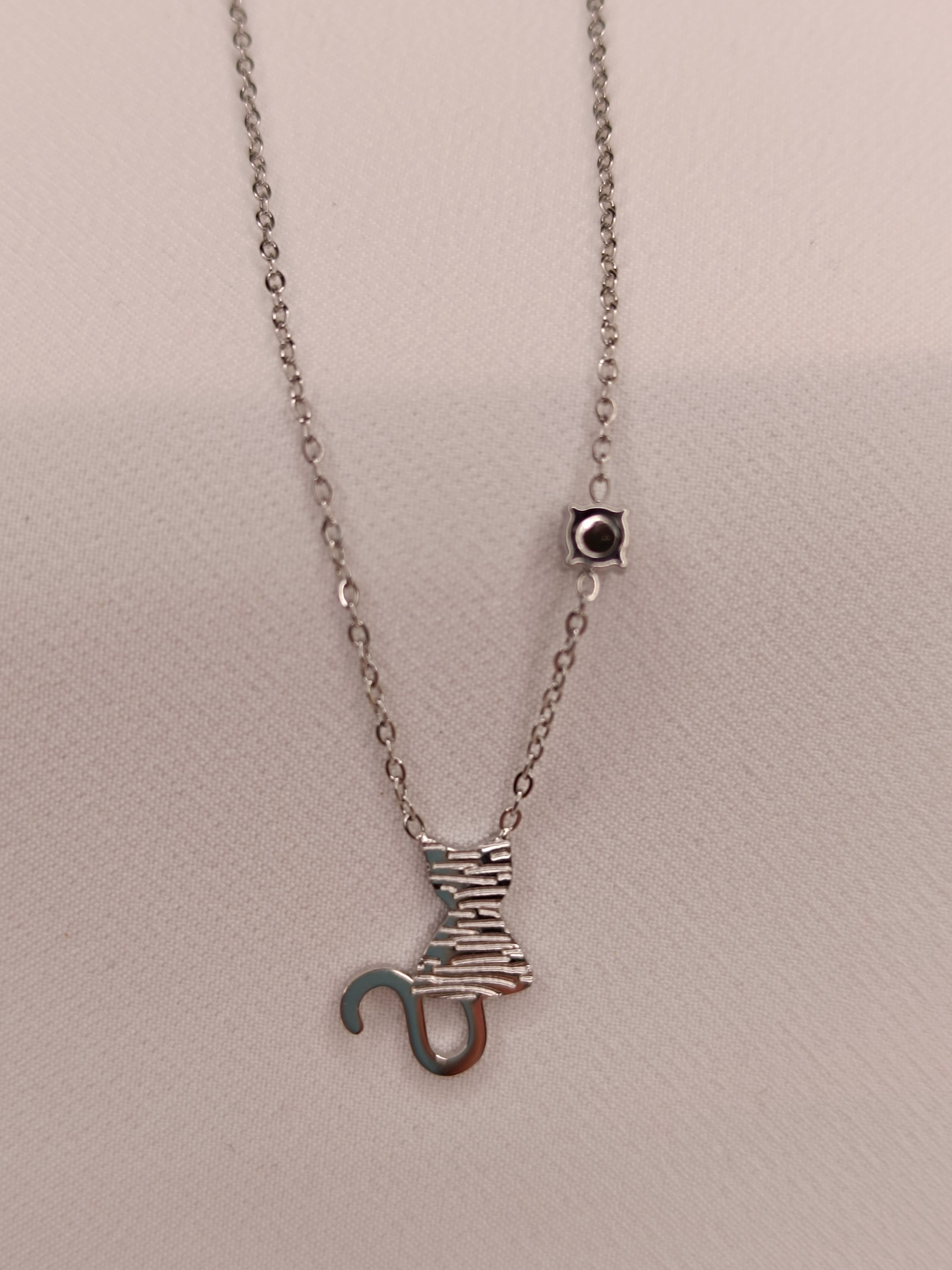 Happy Kitten Necklace/Strand