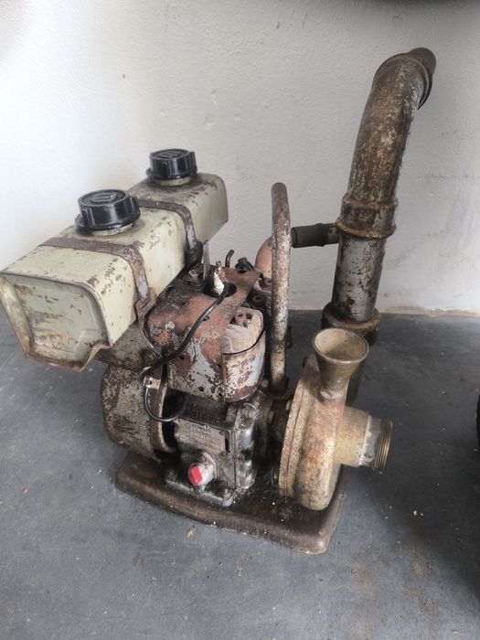 Bomba de água gasolina/petróleo e macaco