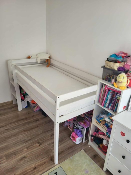 Łóżko młodzieżowe