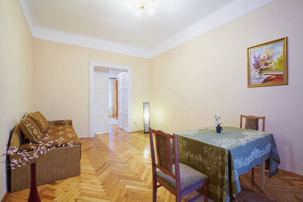 Оренда 2 кім. Волошина (центр), 60 кв.м., 3/3ц, 15 000 грн