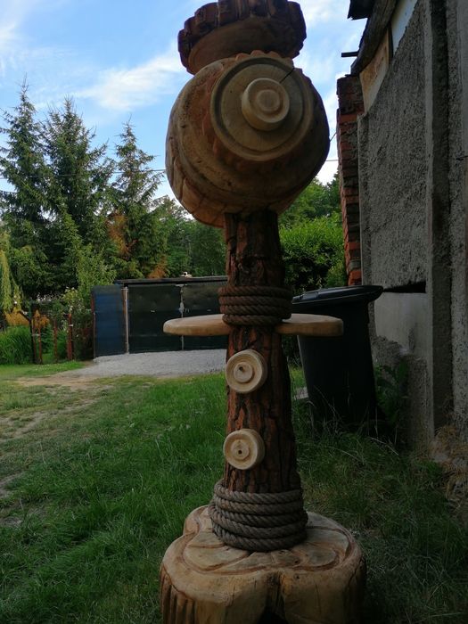 Drapak dla kota z drewna