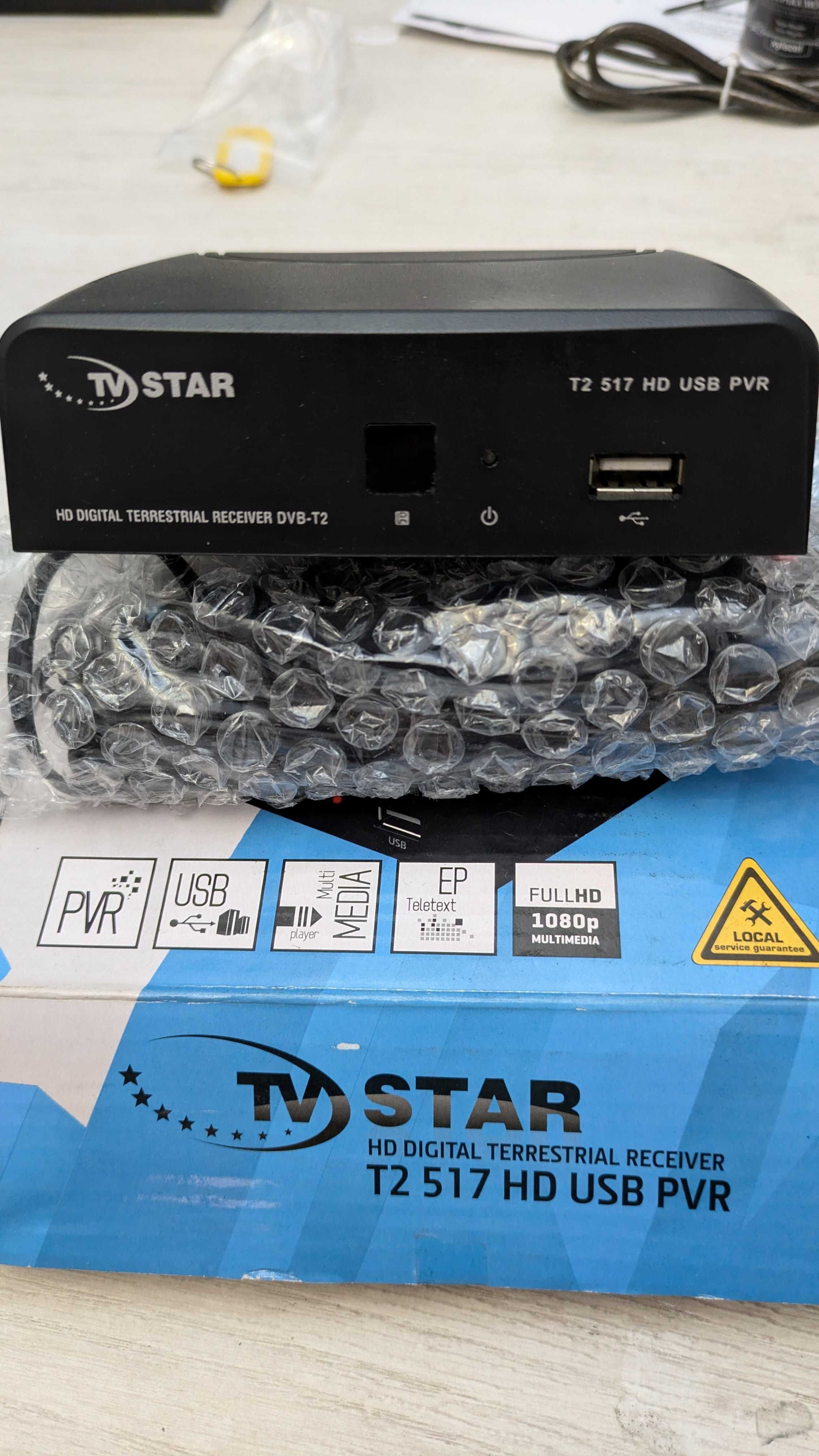 receptores de TV satélite novos comandos + 2 pratos parabólicas