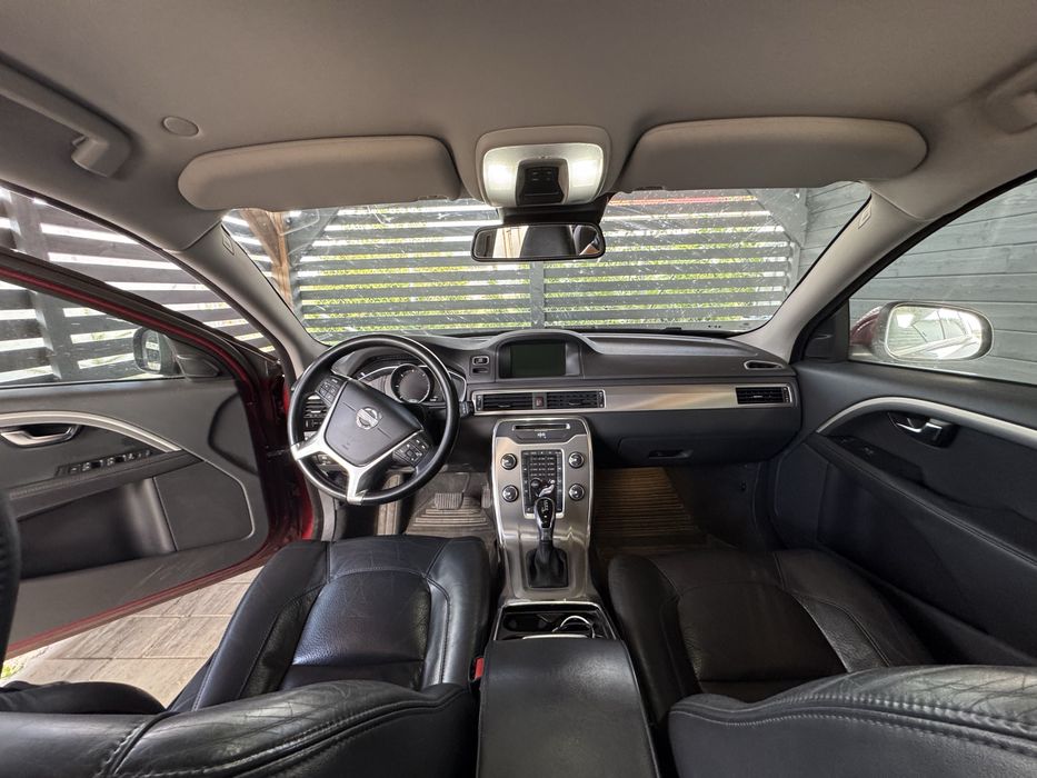 Volvo v70 2.0 D3 2011 Summum