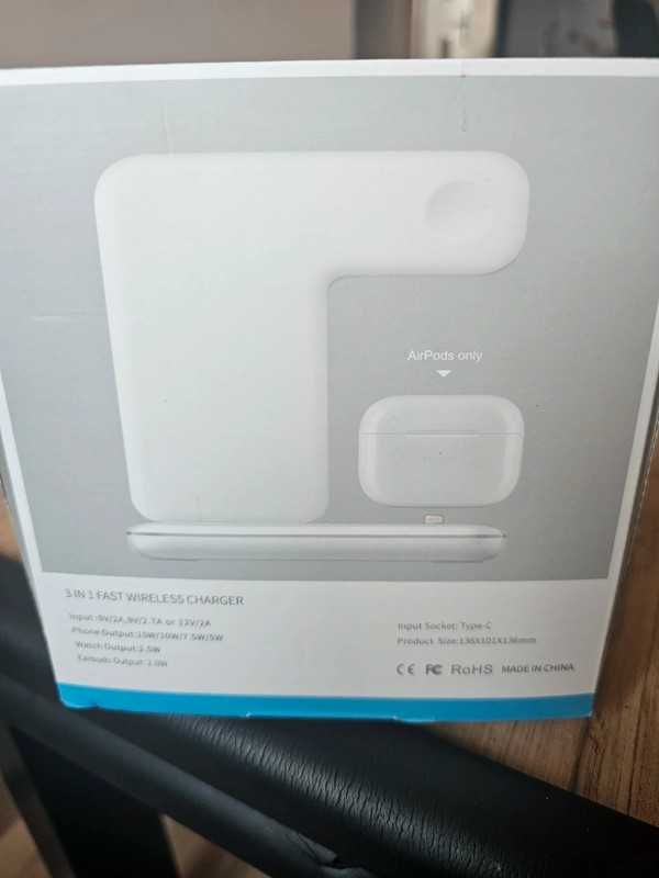 Bezprzewodowa stacja ładująca 3w1 do iPhone’a 15W