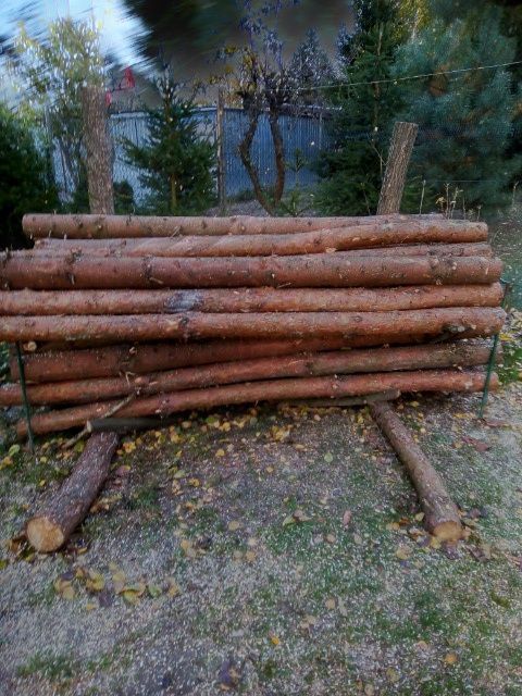 Słupki ogrodzeniowe