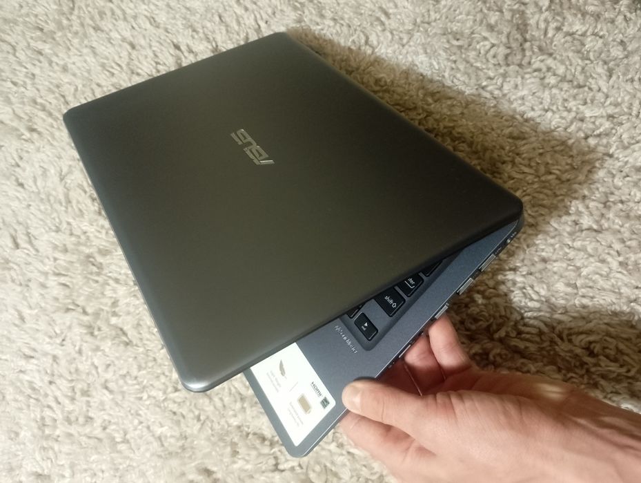 Ноутбук Asus новий 2023рік/ssd/4озу/батарея 6-10 годVivobook/14 дюймів