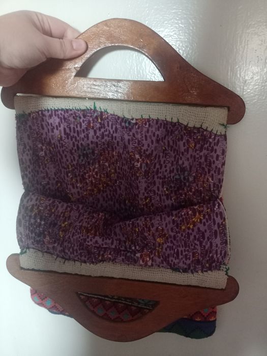 Сумка з українським орнаментом з дерев'яними ручками