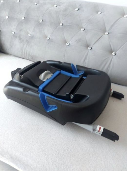 Posiadam dwie sztuki Używane bazy isofix avionaut dock do fotelika avi