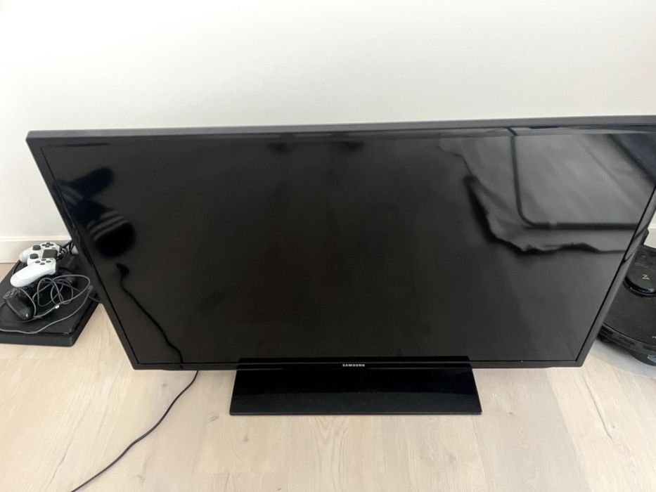 Sprzedam telewizor Samsung UE40EH5020W 40 CALI