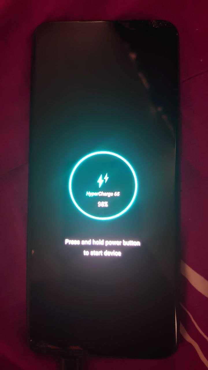 Asus ROG Phone 6 12 GB / 256 GB (restartuje się przy logo)