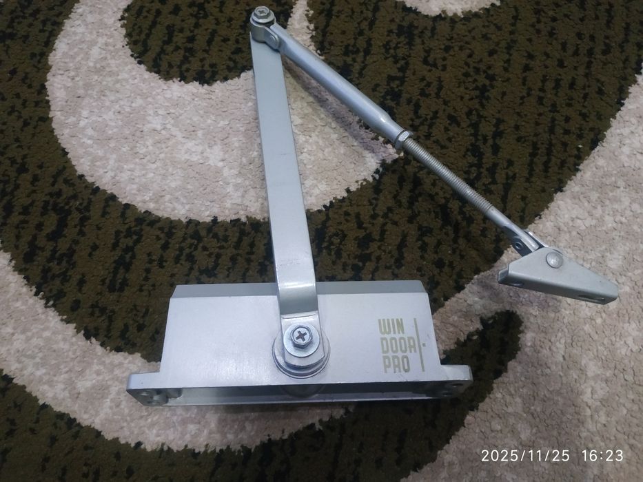 Дверний доводчик. Windoor pro.