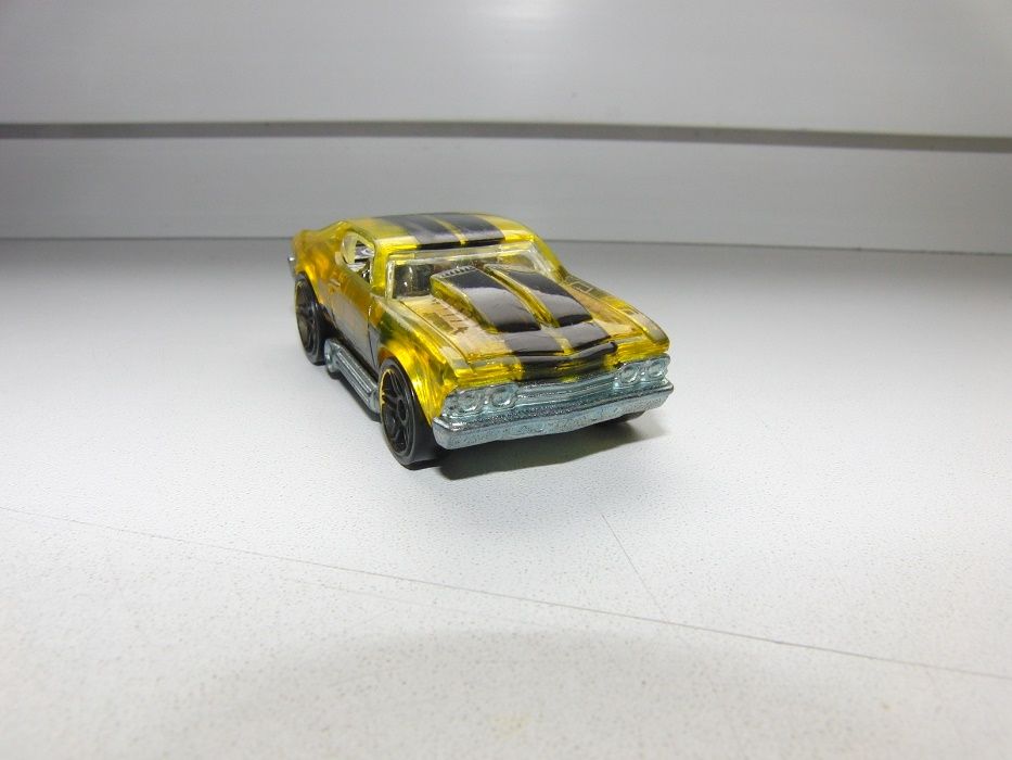 HOT WHEELS Chevelle 69 2004 Matell