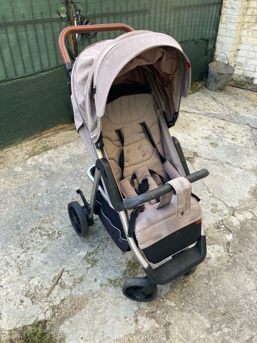 Продається коляска.