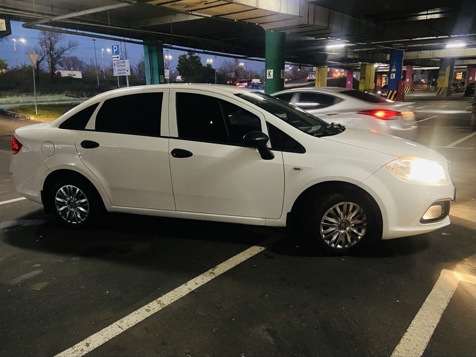 Fiat linea 2013 рік 1.4 газ/бензин