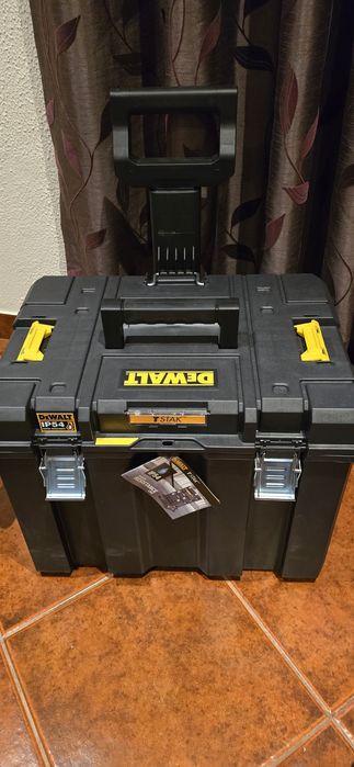 Dewalt mala nova