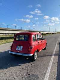 Renault 4L em bom estado