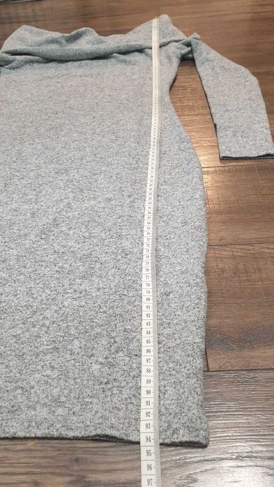 088 sukienka r 36 S szara cieplejsza z golfem dopasowana