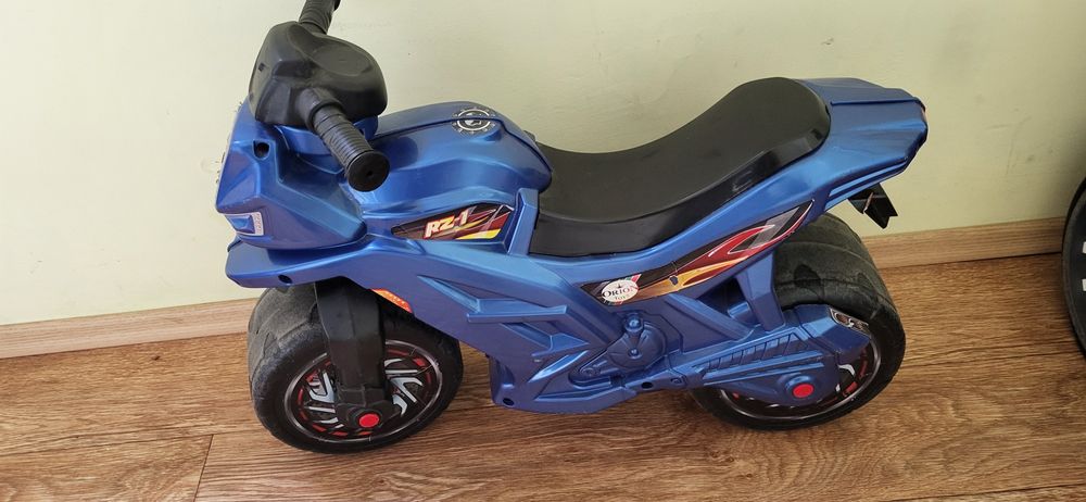 Дитячий мотоцикл