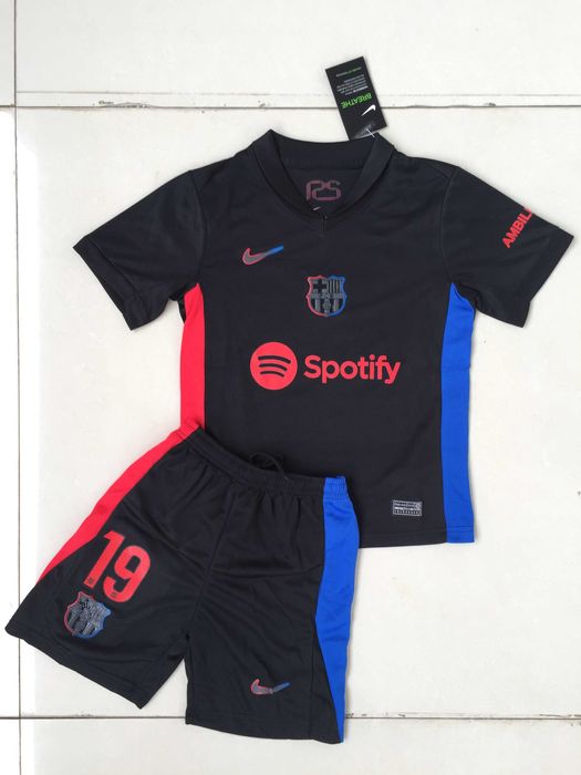 Koszulka_Barcelona-Komplet_dziecięcy-Lamine_Yamal-wyjazdowa-R.28