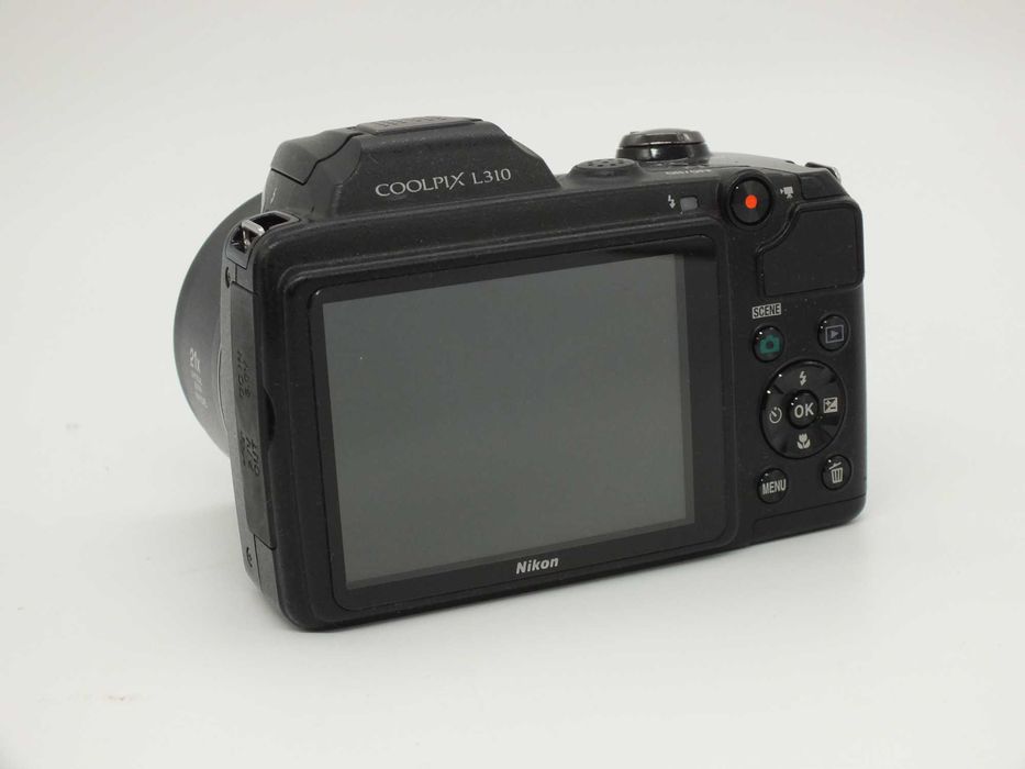 Aparat Nikon coolpix L310, plus pasek i dekielek