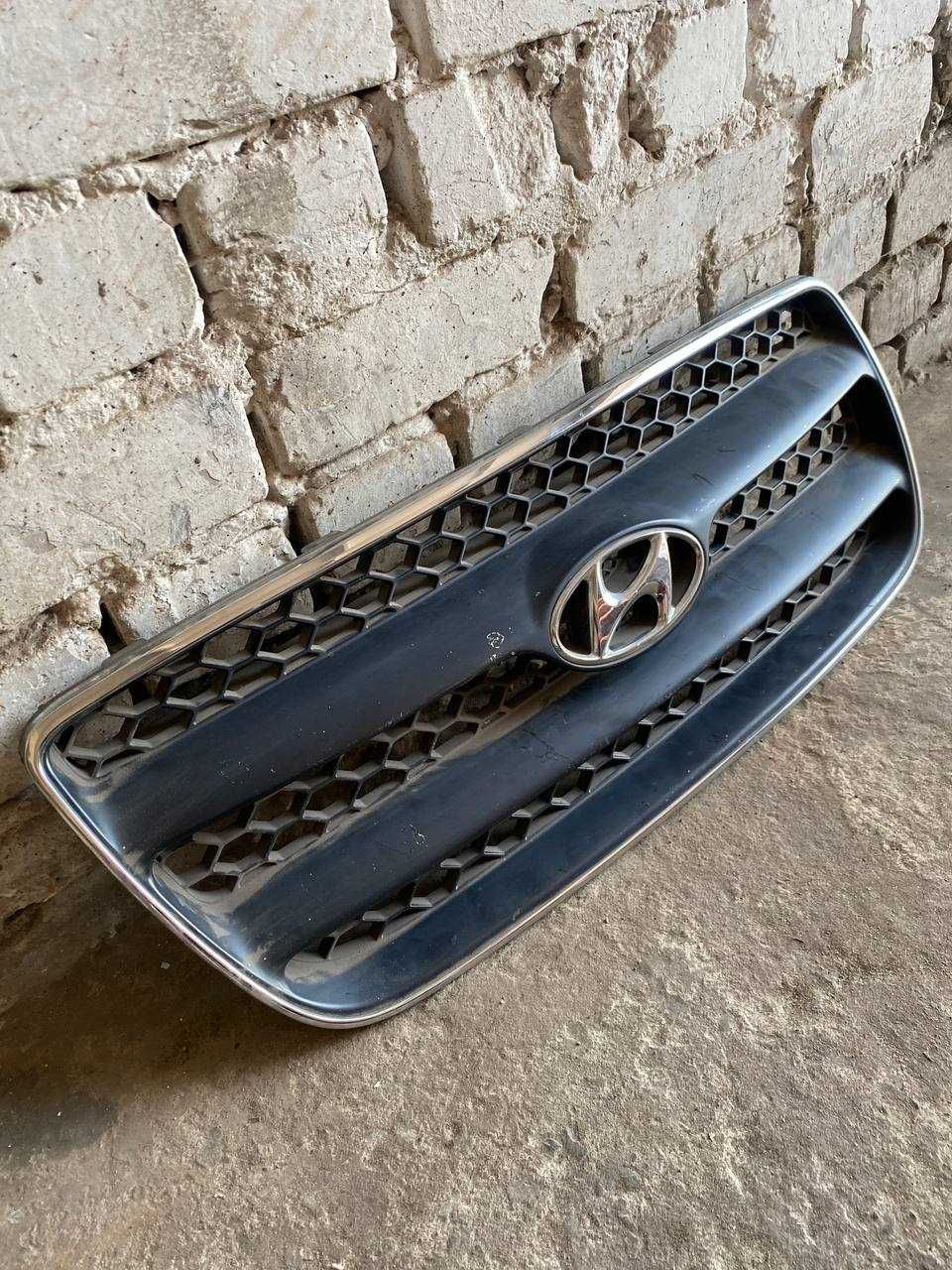 Решітка радіатора Hyundai Santa Fe (2006-2012)