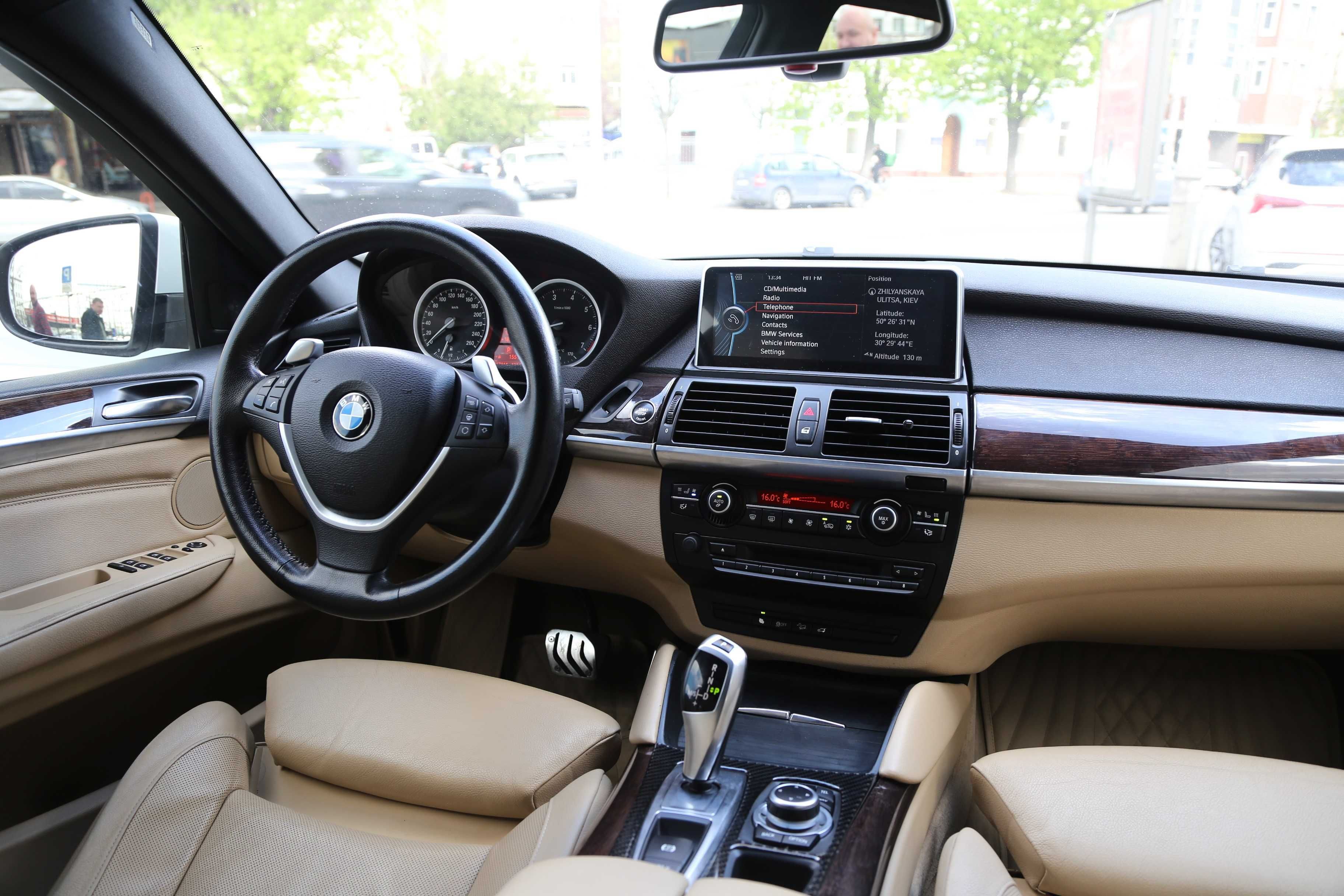 Офіційна BMW X6 50i xDrive 2010 року