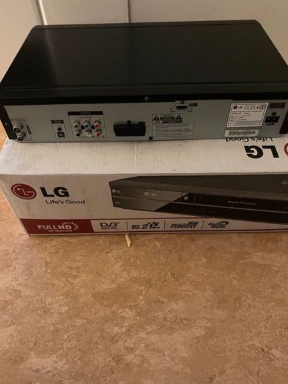 Nagrywarka LG RCT699H - Rejestrator DVD + VHS - Magnetowid.
