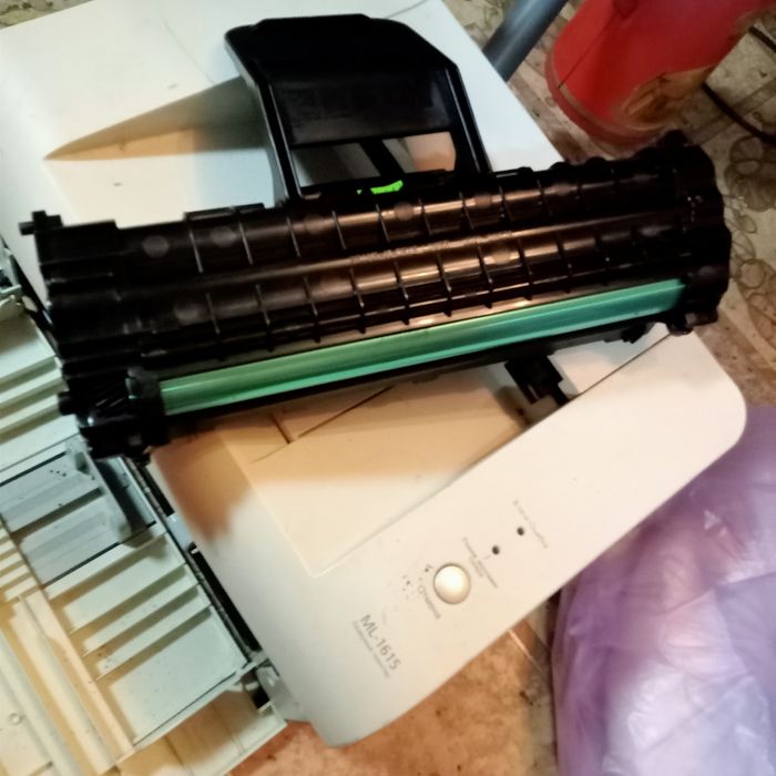 Лазерныи принтер Самсунг ML1615