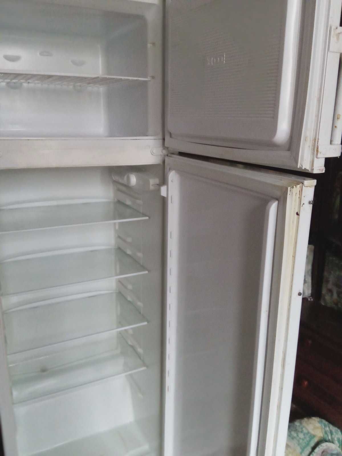 Холодильник Swizer  (Норд), б/у, неисправный