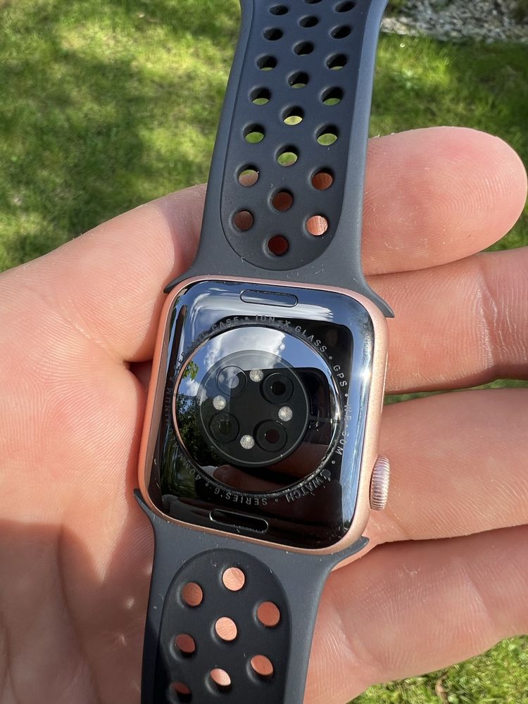Apple Watch 6 40mm złoty