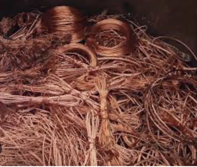 Куплю лом меди***370***чистую и в кабелях!Куплю медь по высокой цене