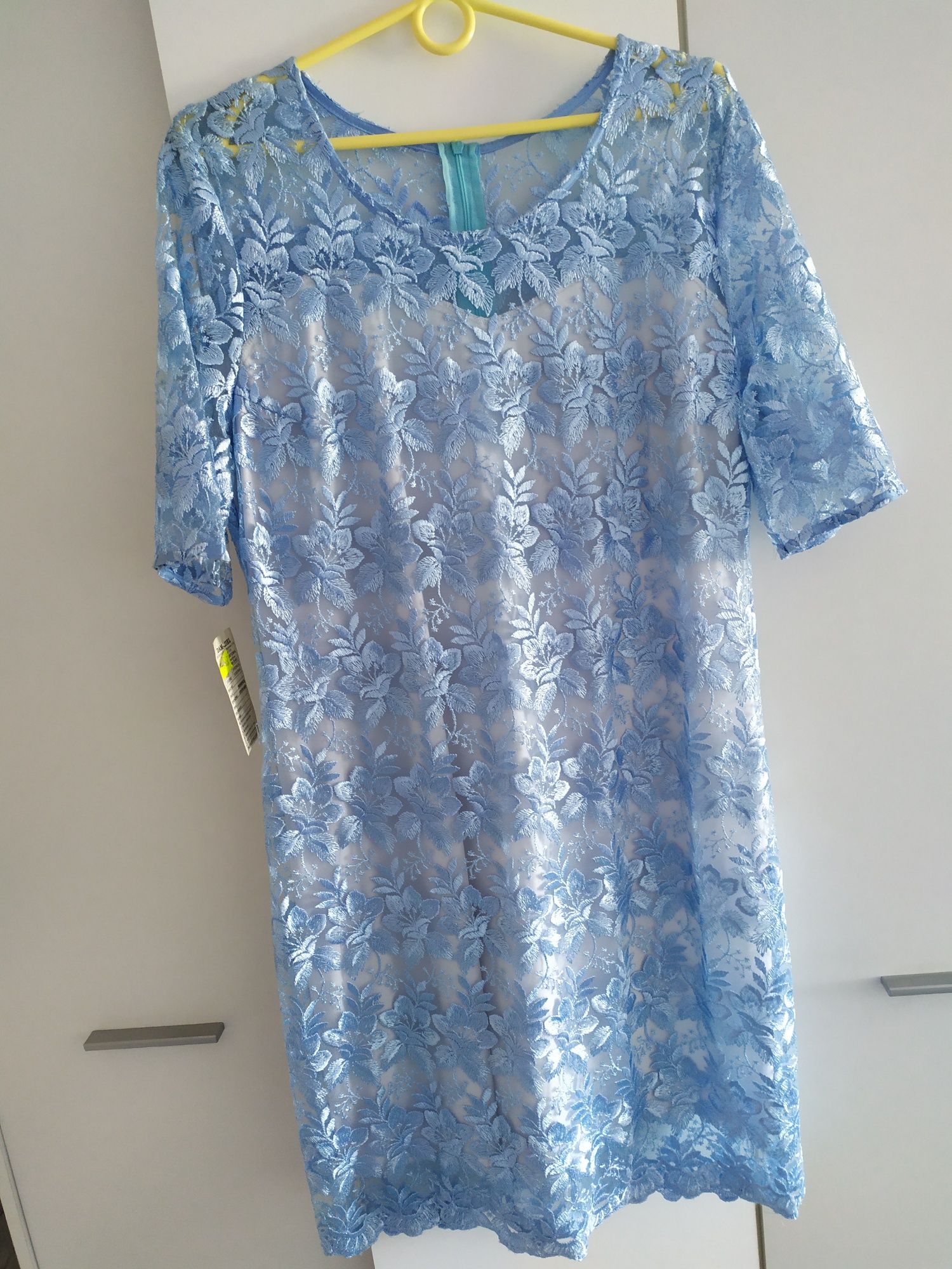 Błękitna sukienka rozmiar 42, nowa z metką
