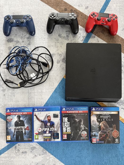 Konsola PS4 CUH-2016A gry i 3 pady