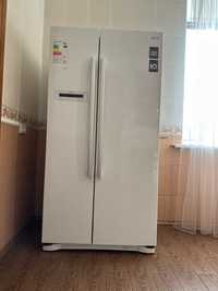 Двохкамернй холодильник LG