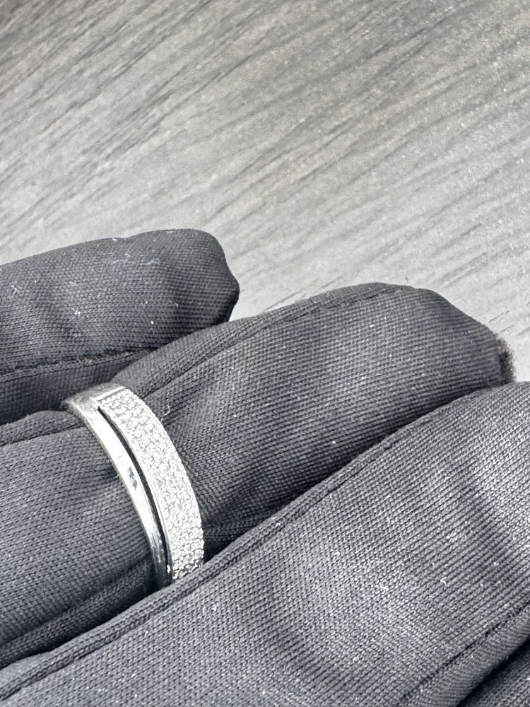 Суперовое золотое кольцо с бриллиантами 18р 0.12 ct