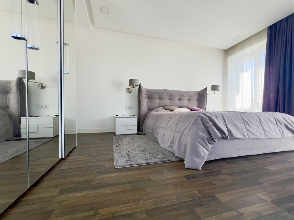 Продаж квартири в жк Жуковський 109 м2 3-х кімнатна