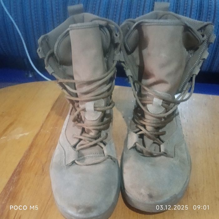 Продам оригинальные берцы Найк