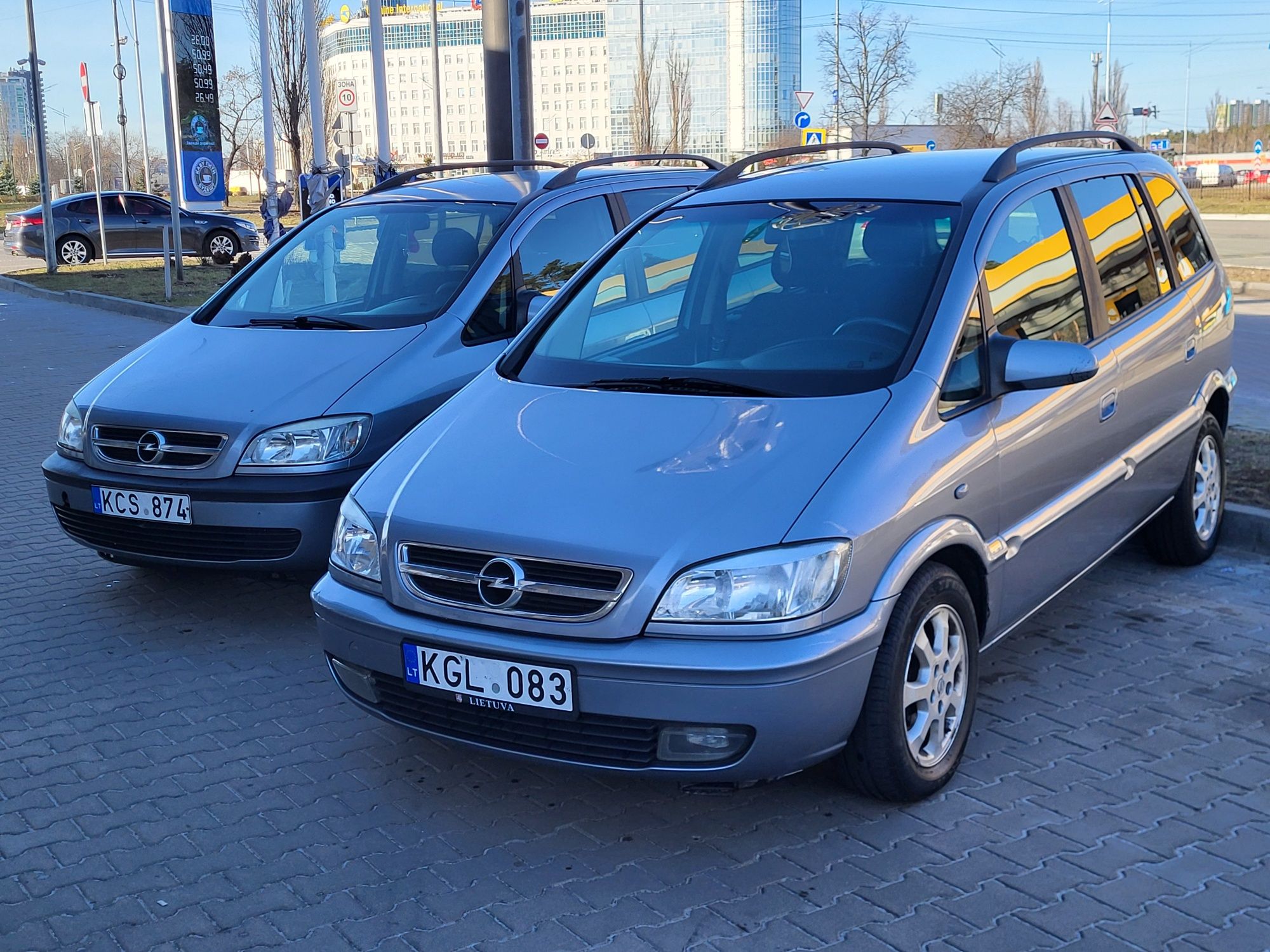 Свіжопригнанаі ЗЕФІРА 2.0tdi 7місць