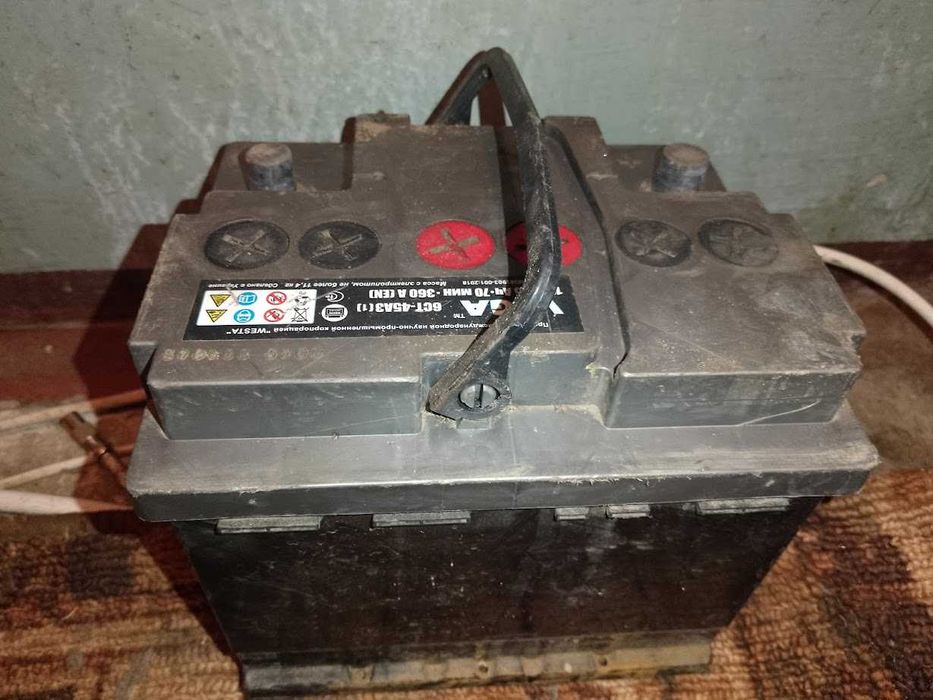 Аккумулятор автомобильный VEGA 12 B 45 аh