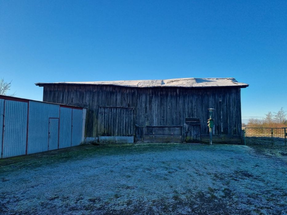 Stara stodola drewno