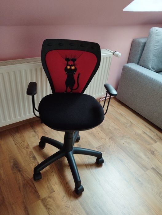 Fotel dziecięcy do biurka