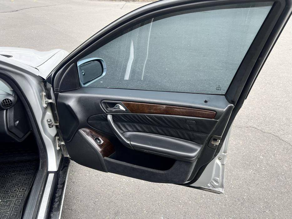 Mercedes-Bens C-Class Автомат! Идеальное сост