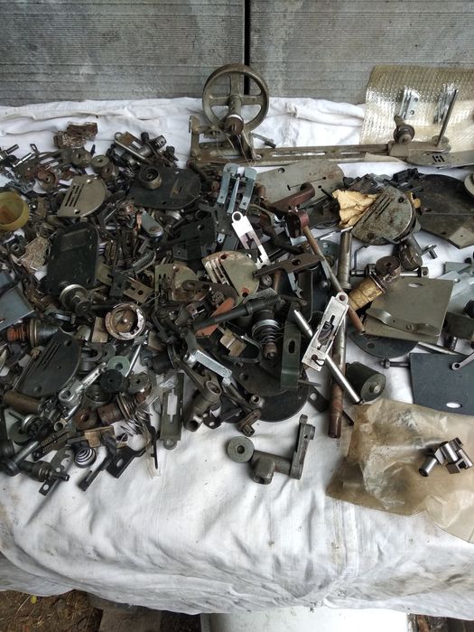 Запчастини до швейних машин