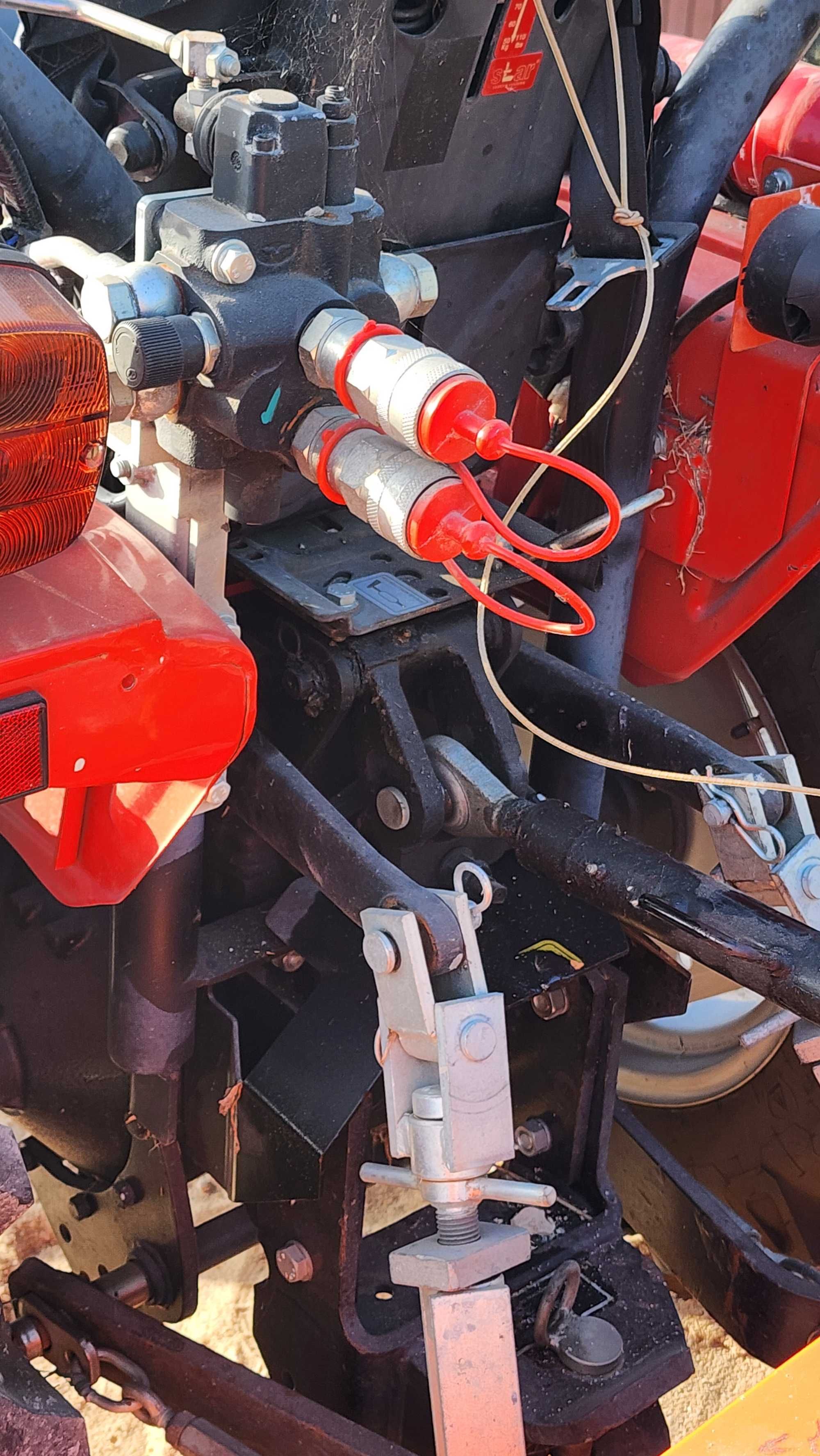Vendo trator 4x4