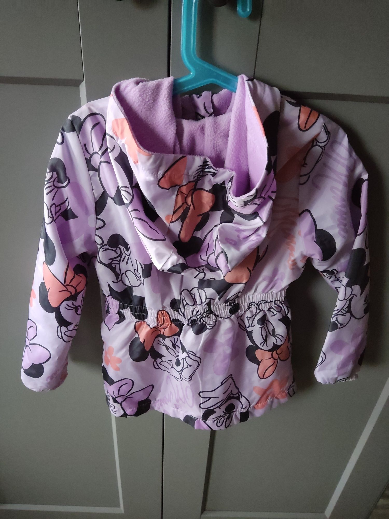 Kurtka wiatrówka r.116 myszka Minnie bdb