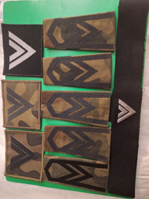 Pagony, dystynkcje, otok starszy sierżant, sierżant, plutonowy,kapral