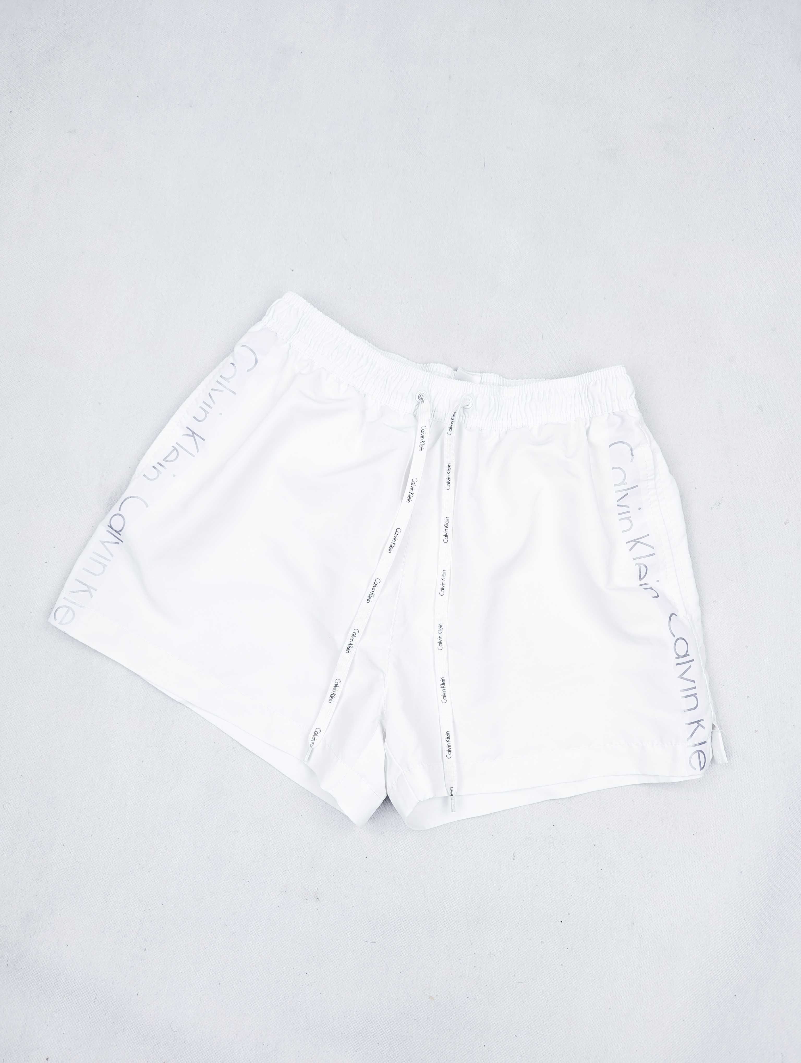 Calvin Klein białe spodenki szorty M logo