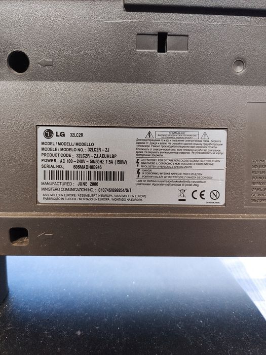 TV LG 32LC2R peças
